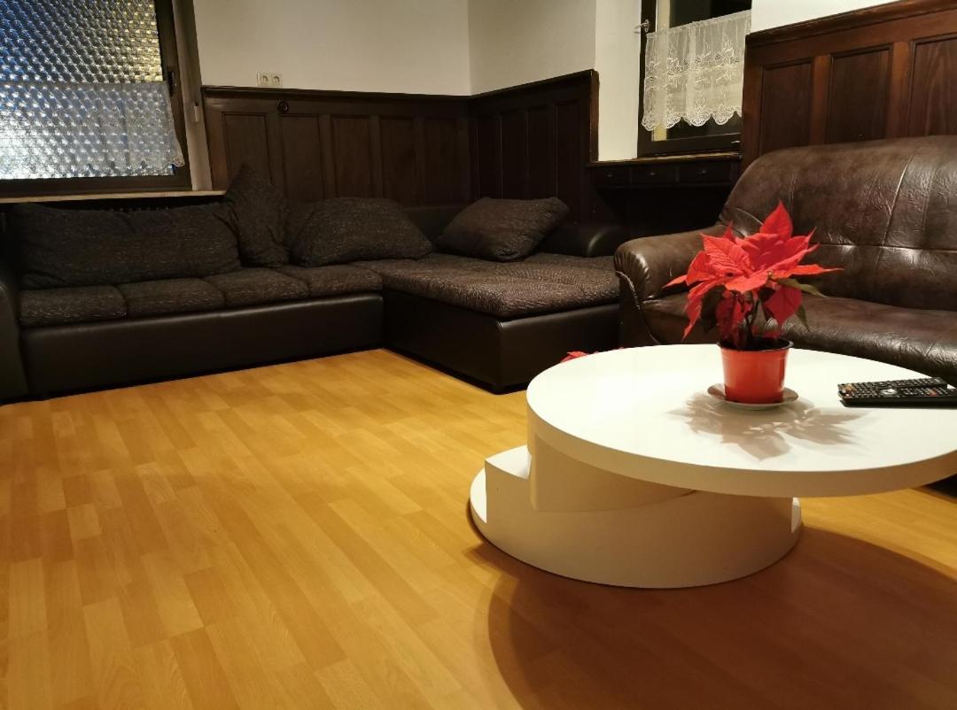 Grosse Wohnung Im Odenwald 1 شوناو المظهر الخارجي الصورة